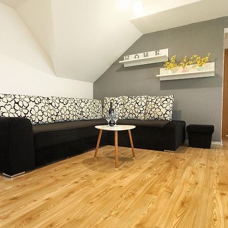 Apartment Lana Rakovica Esterno foto